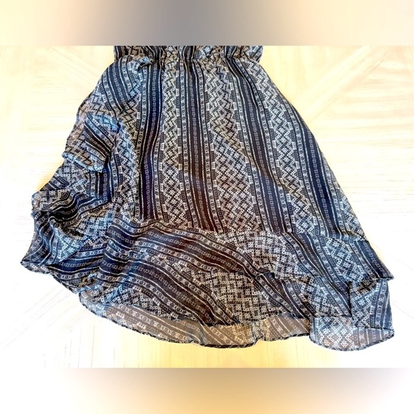 BCBGeneration Faux-wrap Ruffle Skirt Dress - Black- LIKE NEW!! -Size Small - Picture 10 of 16